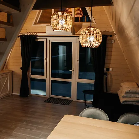 в тиші келечина *